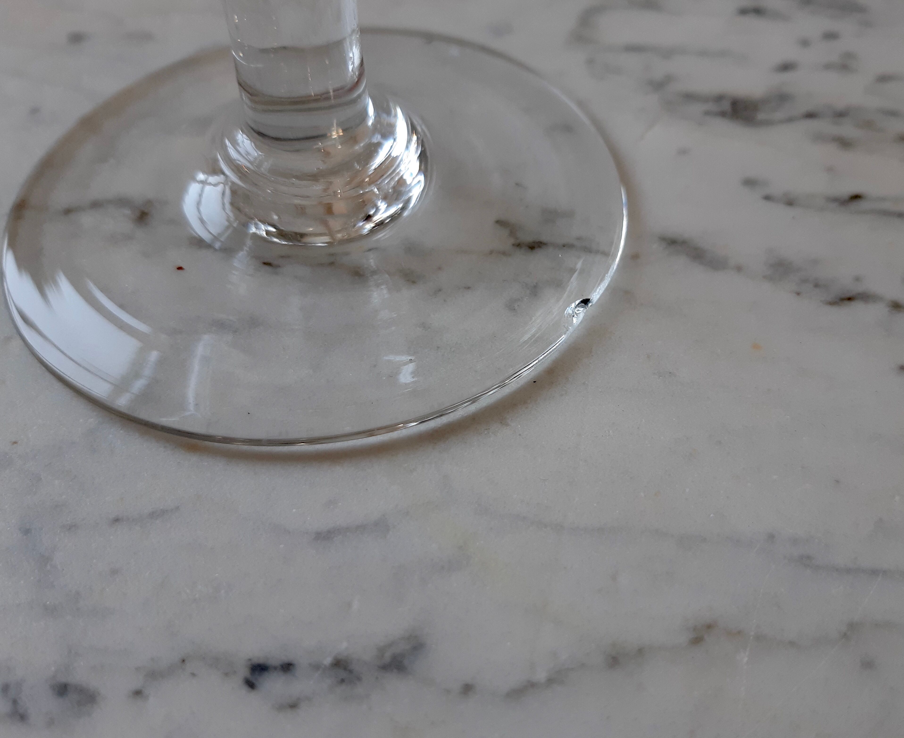Lot of 5 champagne glasses