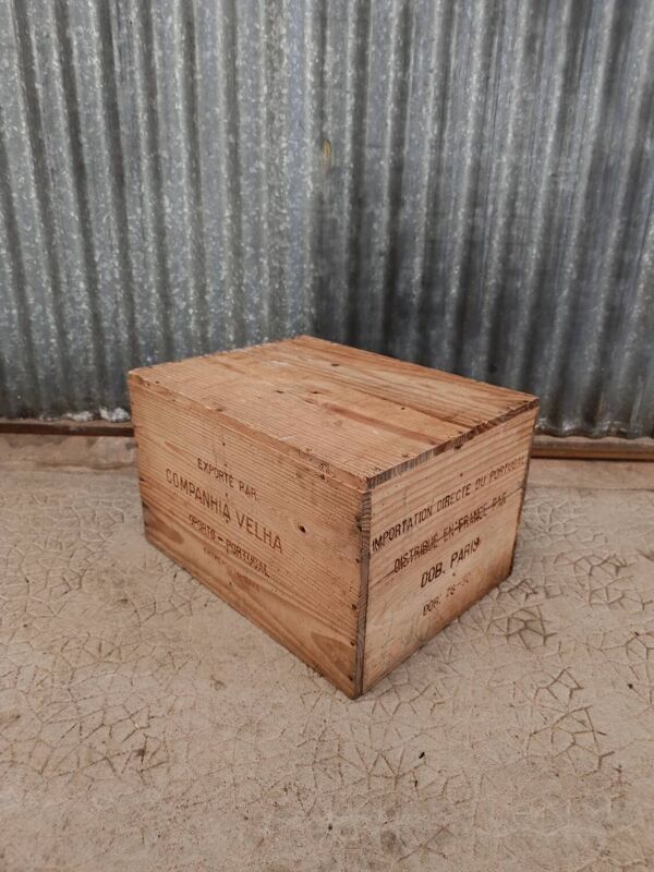 Ancienne caisse en bois Porto Adega