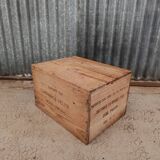 Old wooden crate Porto ADEGA