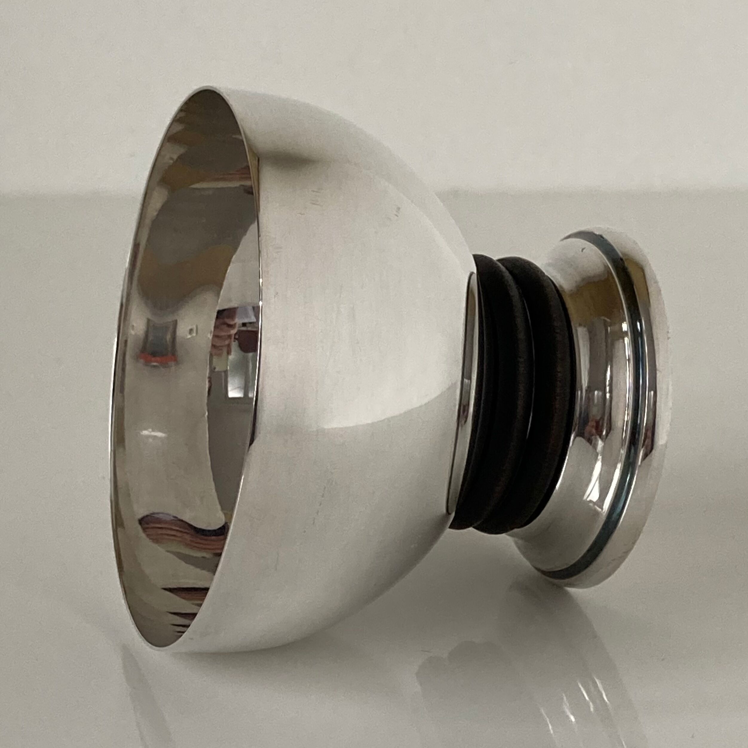 Beautiful Art Deco standing cup forming pocket trays in silver metal and blackened wood