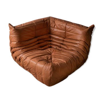 Fauteuil Togo en cuir modèle dessiné par Michel Ducaroy 1973