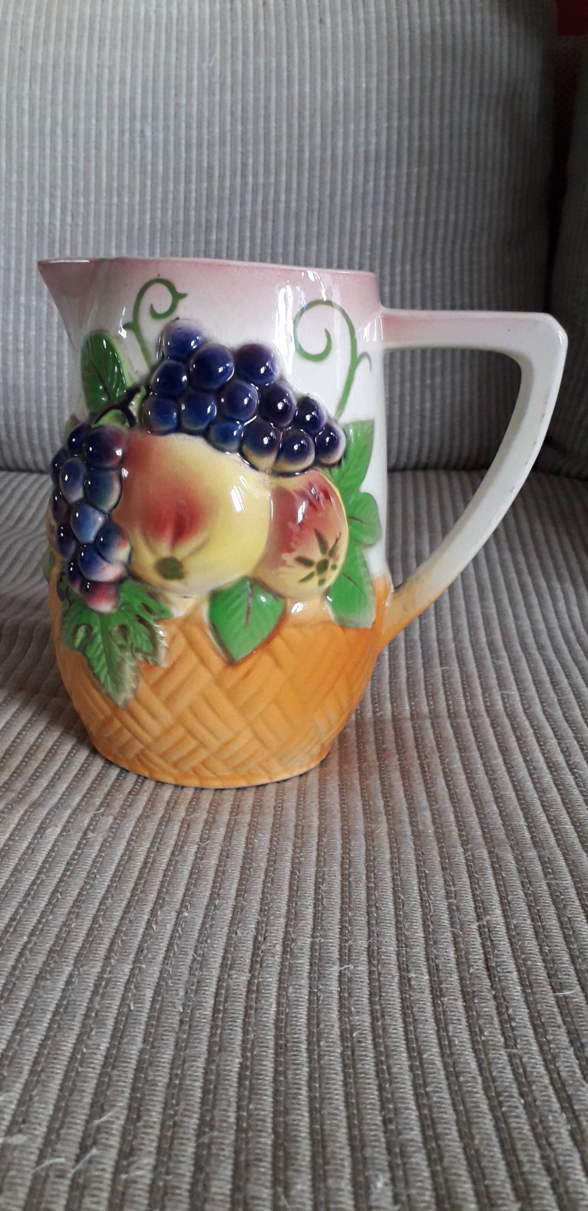 Vintage ceramic slip with fruit decoration