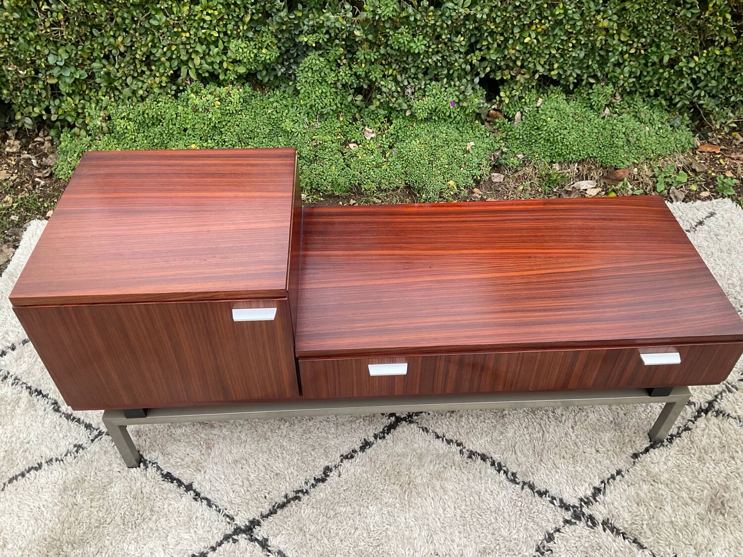Vintage TV unit in rosewood from the 60s-70s.