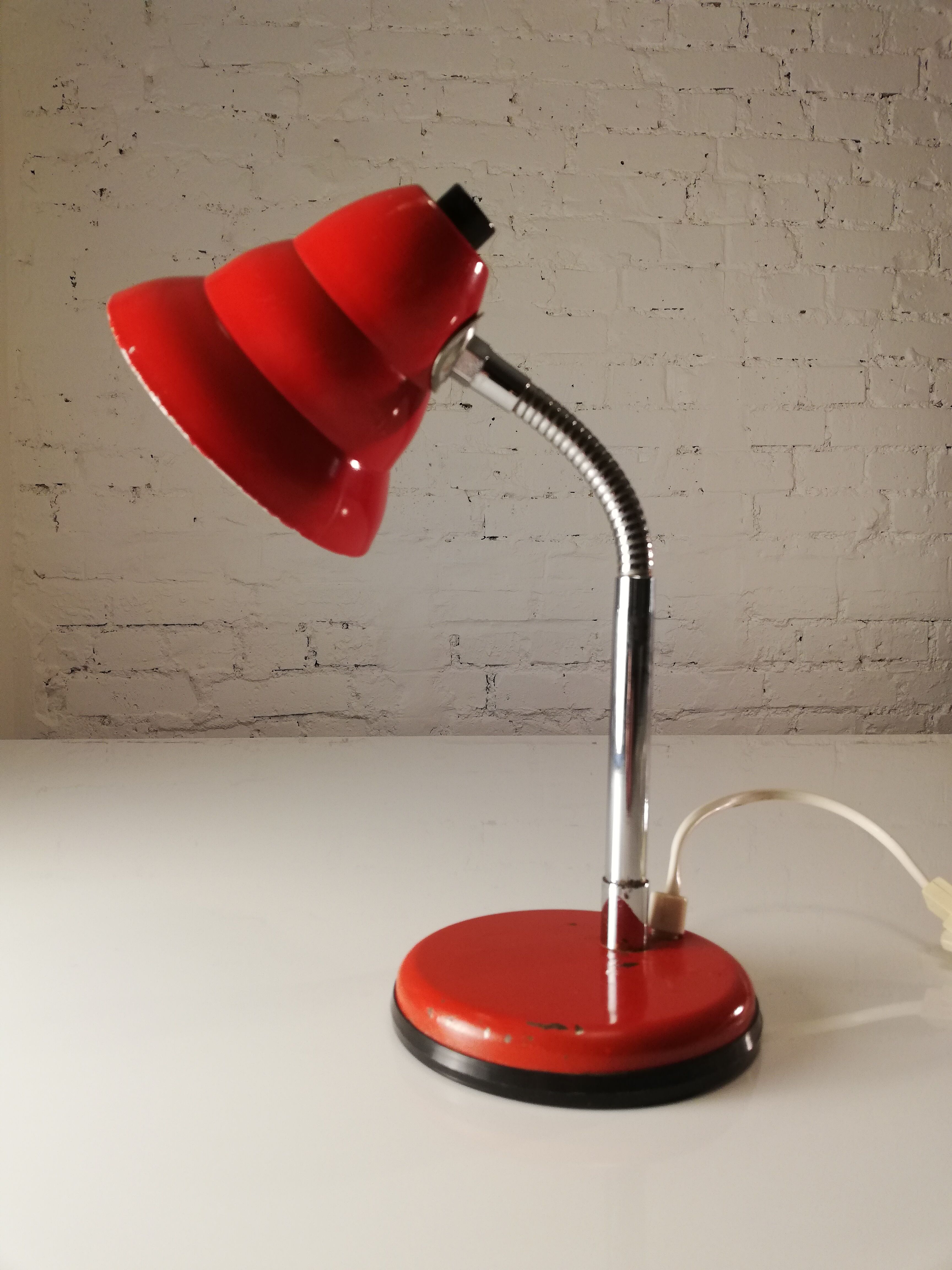 Desk lamp