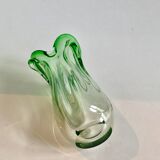 Vase en verre vert du milieu du siècle années 1960