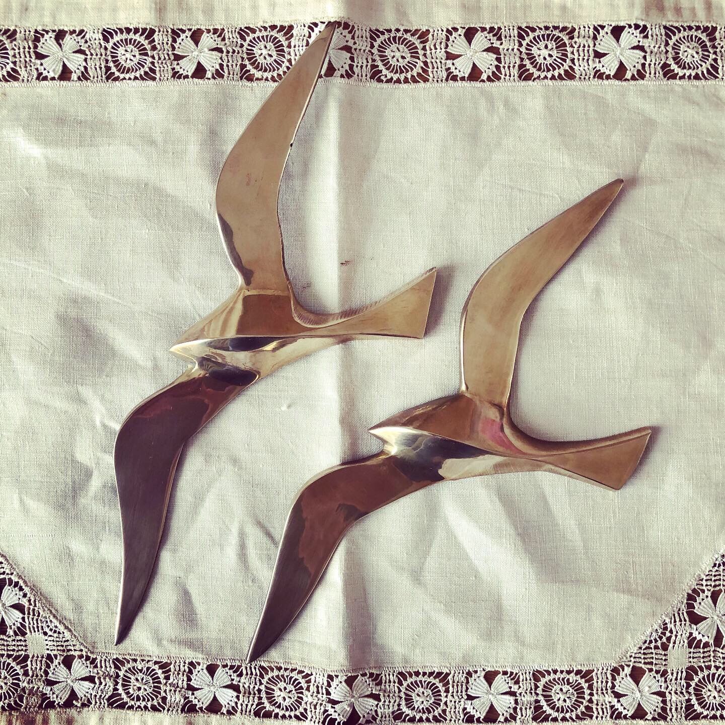 Duo de hirondelles ou mouettes en laiton vintage