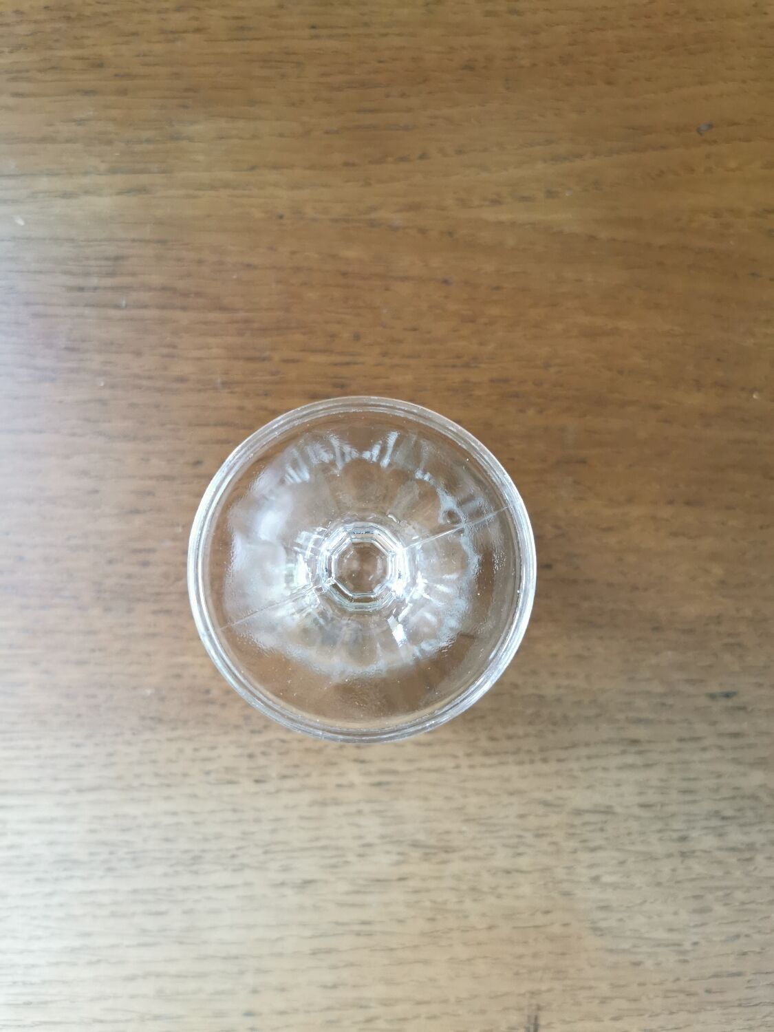 Suite of 8 stemmed glasses