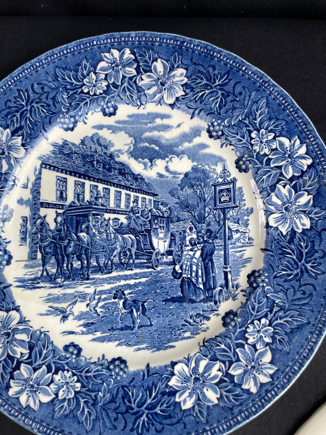 Old english blue tudor plate