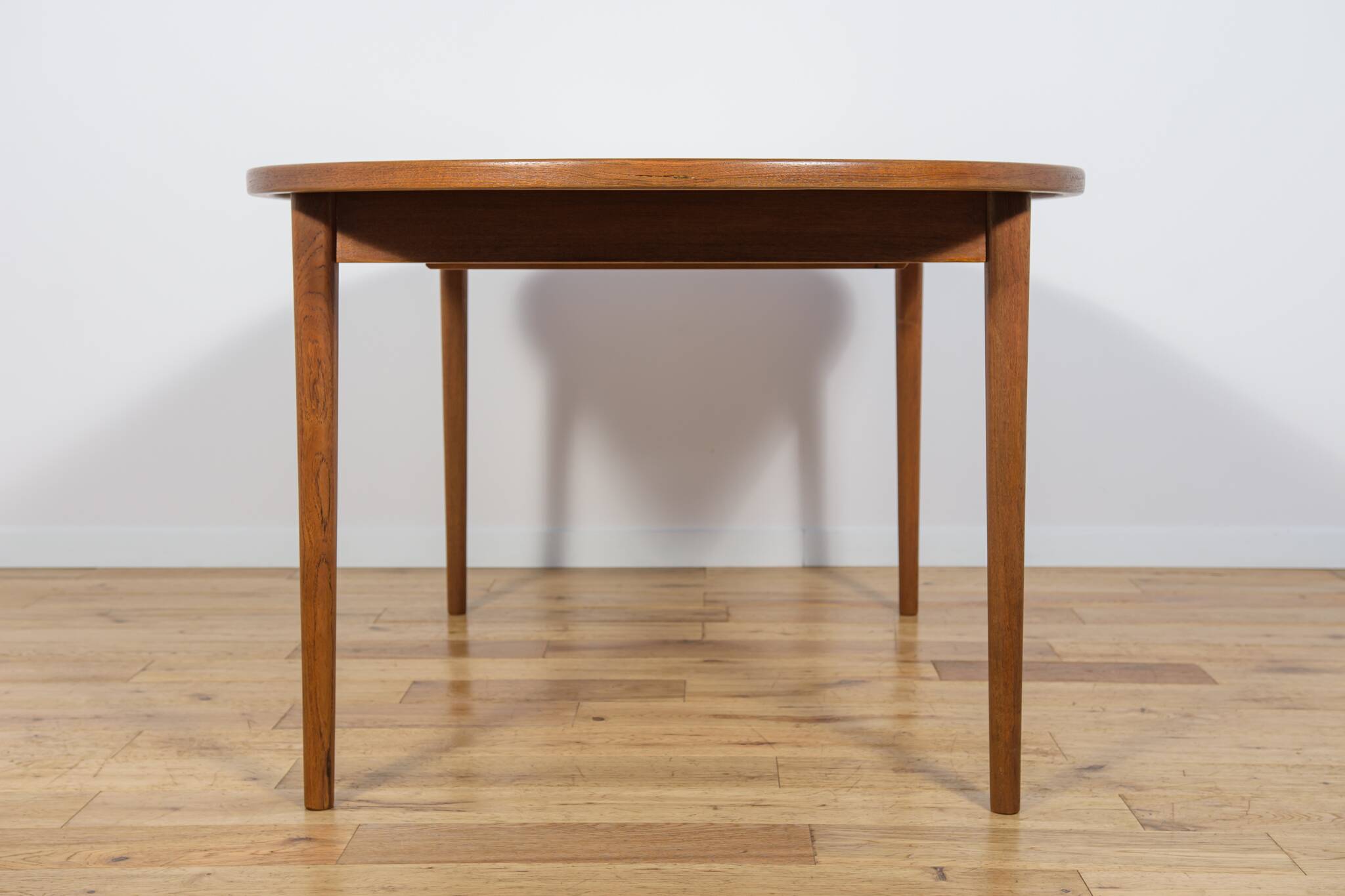 Table à manger en teck par Nils Jonsson Hugo Troeds, Suède, 1960s
