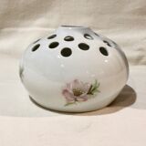 Pique fleurs en porcelaine de Limoges Claude Brachel.