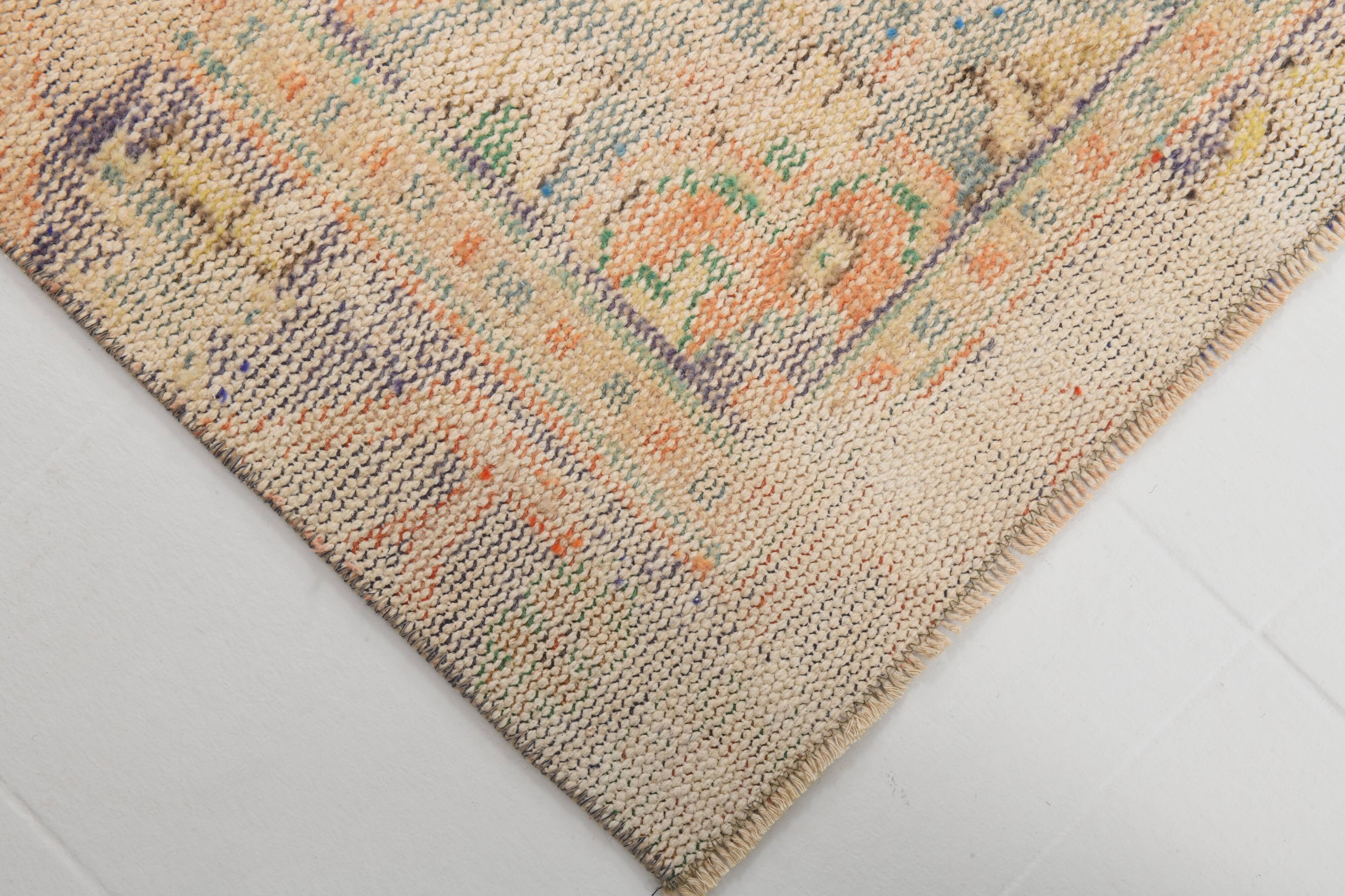 Apricot Tones Oversize Vintage Oushak Rug, 174x300 Cm