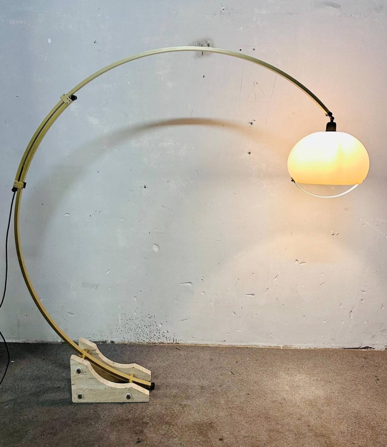 Lampada da terra vintage ad arco, anni '70