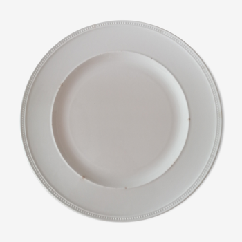 Plat rond en porcelaine de Wedgwood