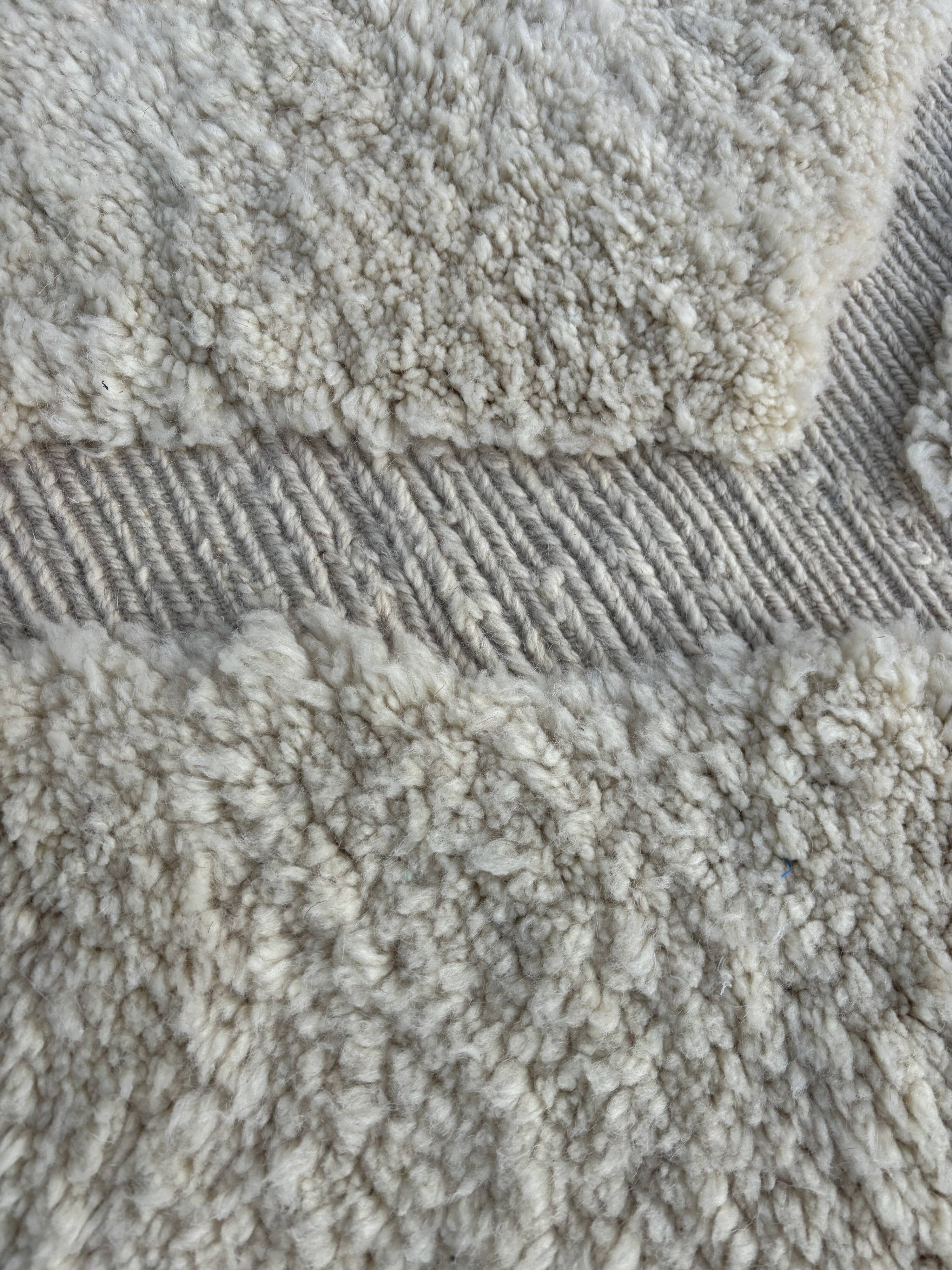 White Berber Beni M'rirt wool rug