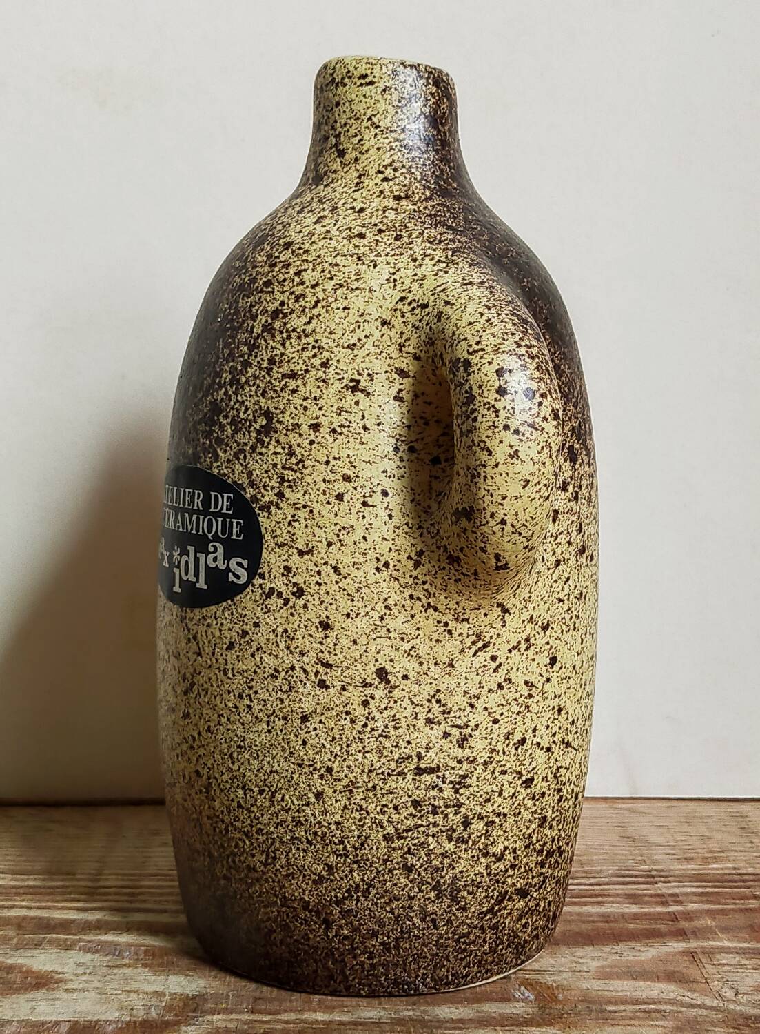 Single-flower vase, ceramic bottle by Max Idlas