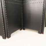Red velvet screen with black skai