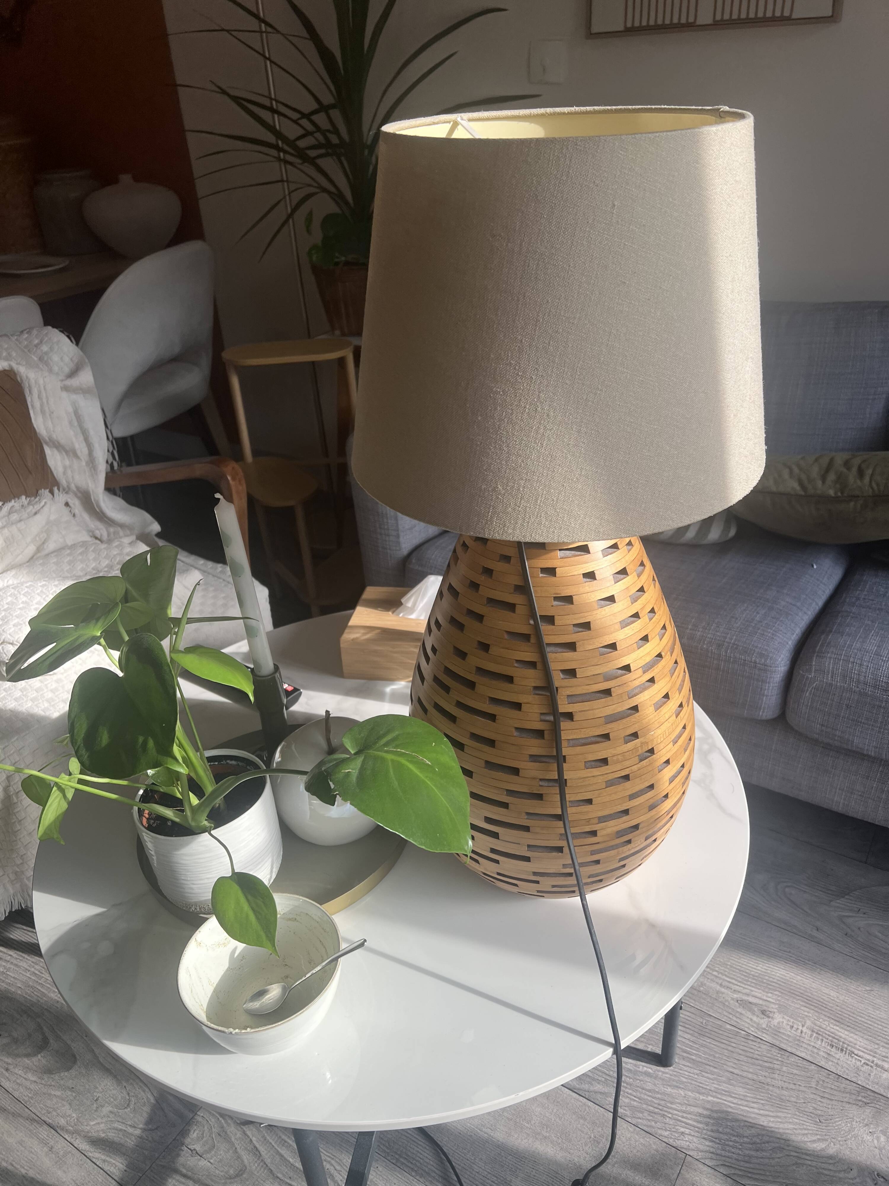 Large wooden honeycomb floor lamp