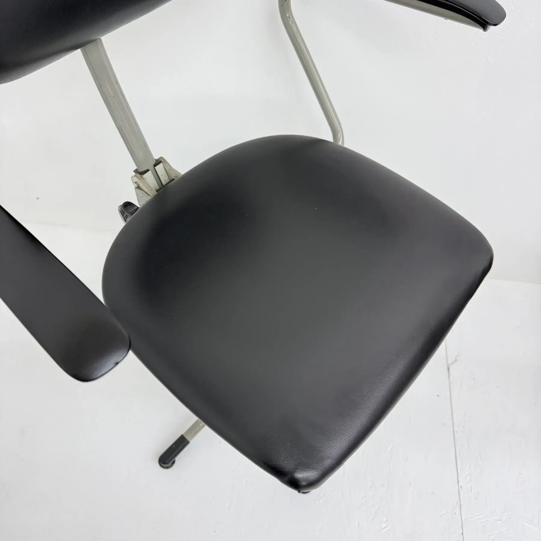 Mid-century 3311 desk chair by Toon de Wit for Gebroeders de Wit, 1960s