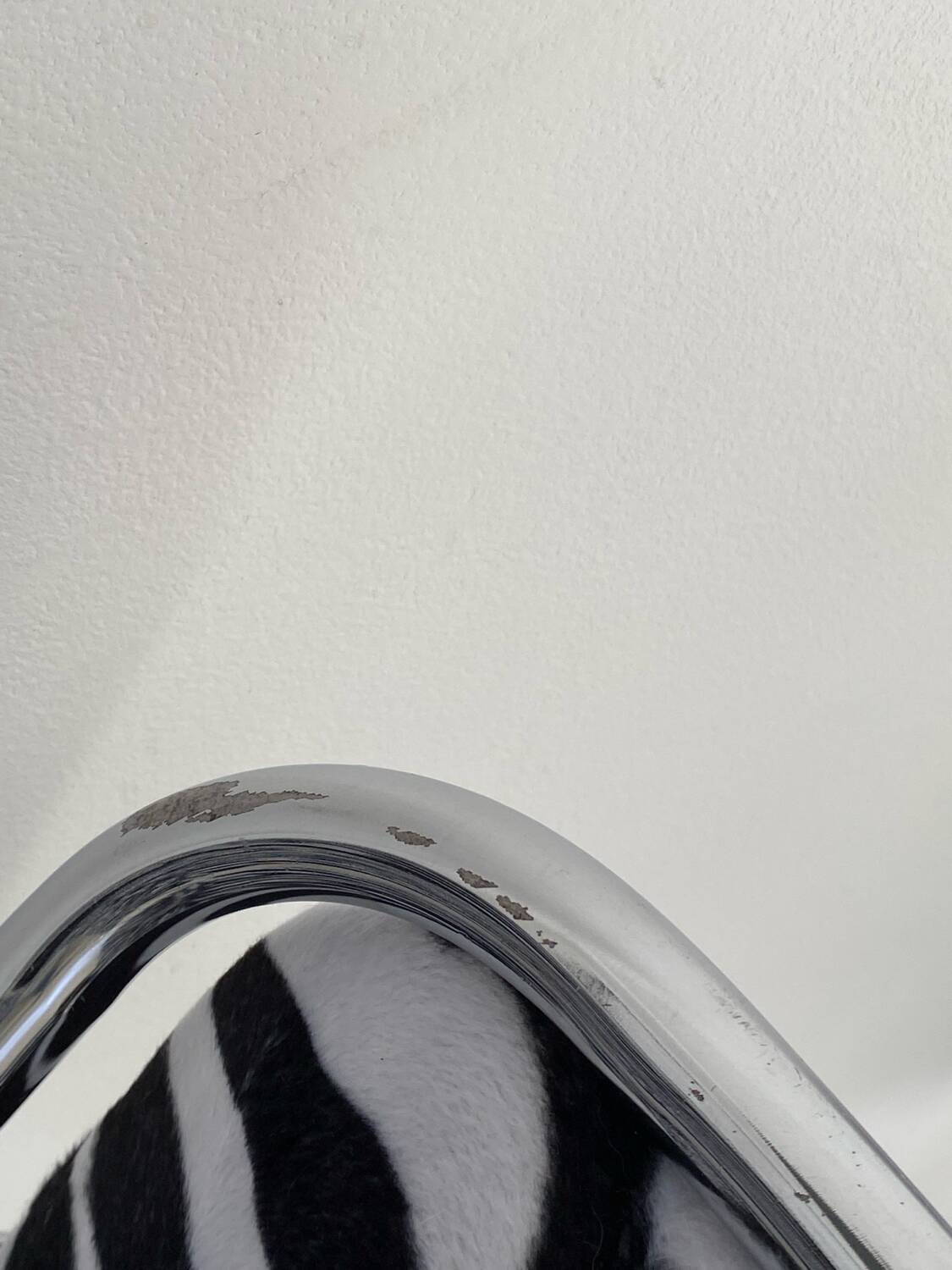 6 folding chairs in metal and zebra-patterned fabric, 1970s