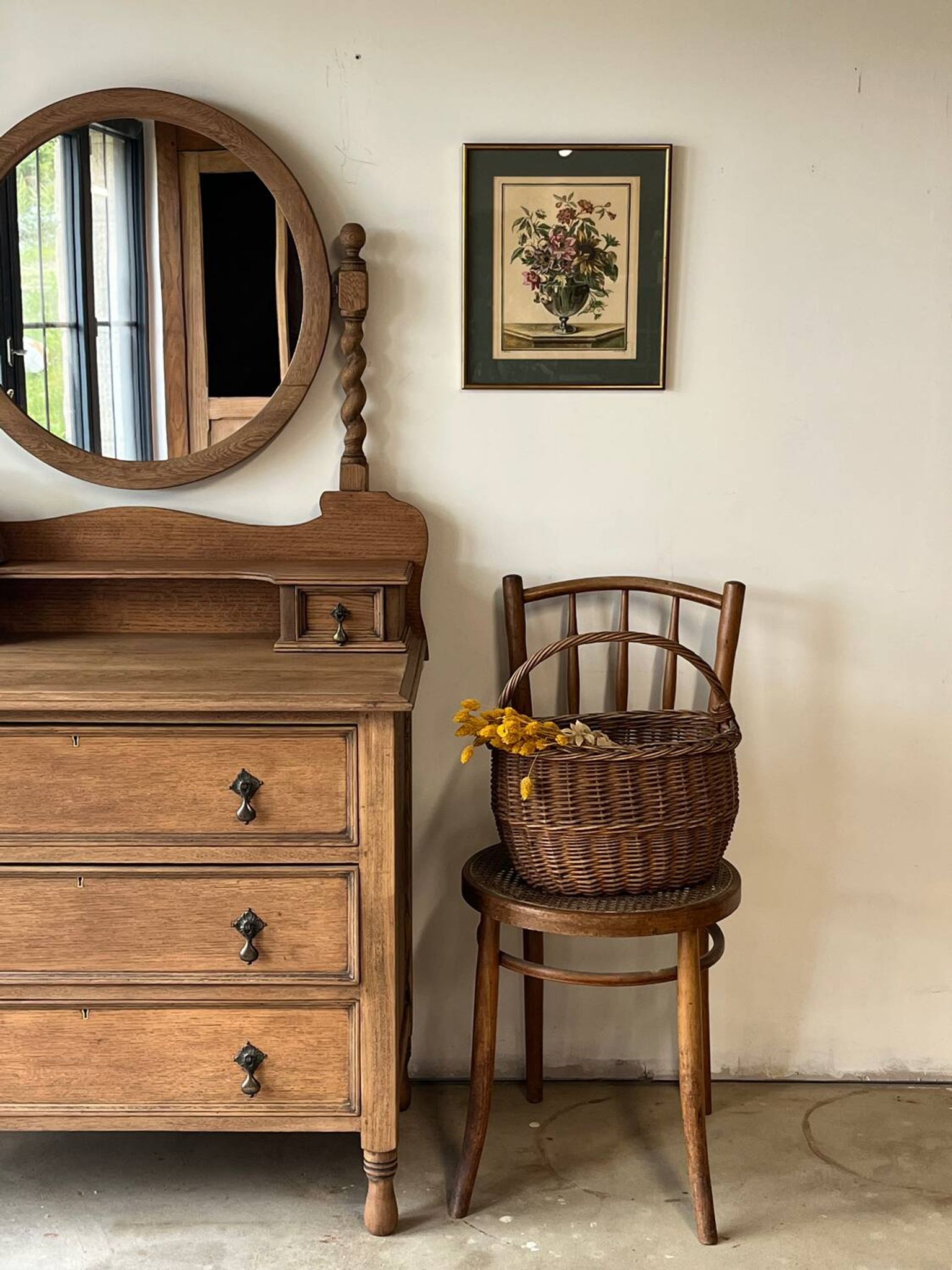 Dressing table