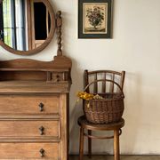 Dressing table