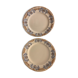 Pair of Longwy 20th century dessert plates