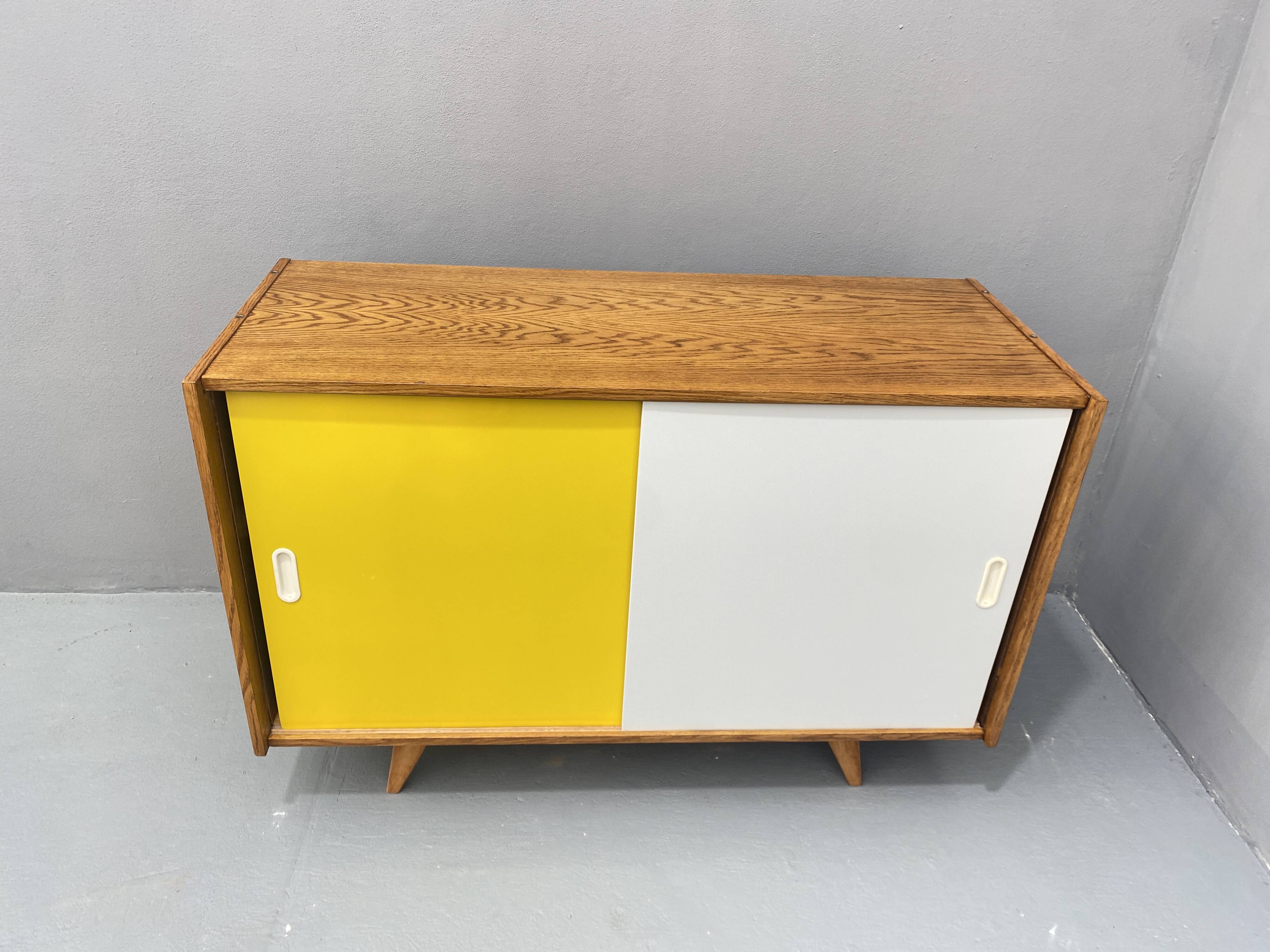 Mid century sideboard U-452 by Jiří Jiroutek, 1960´s, Czechoslovakia