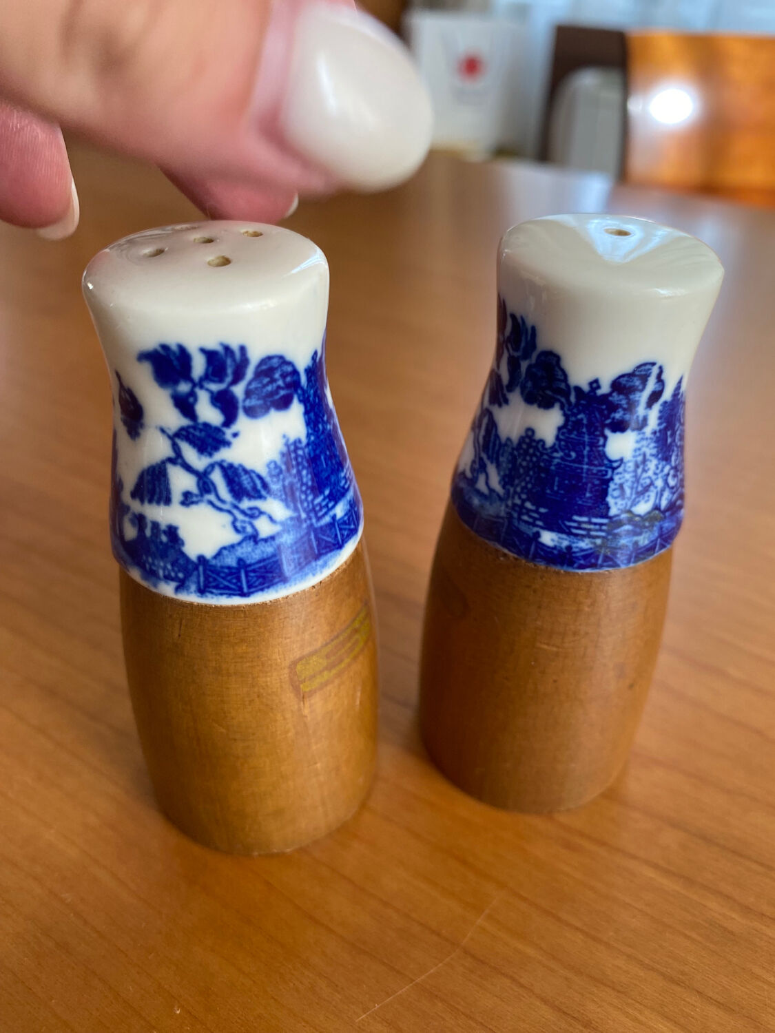 Salière et poivrier porcelaine