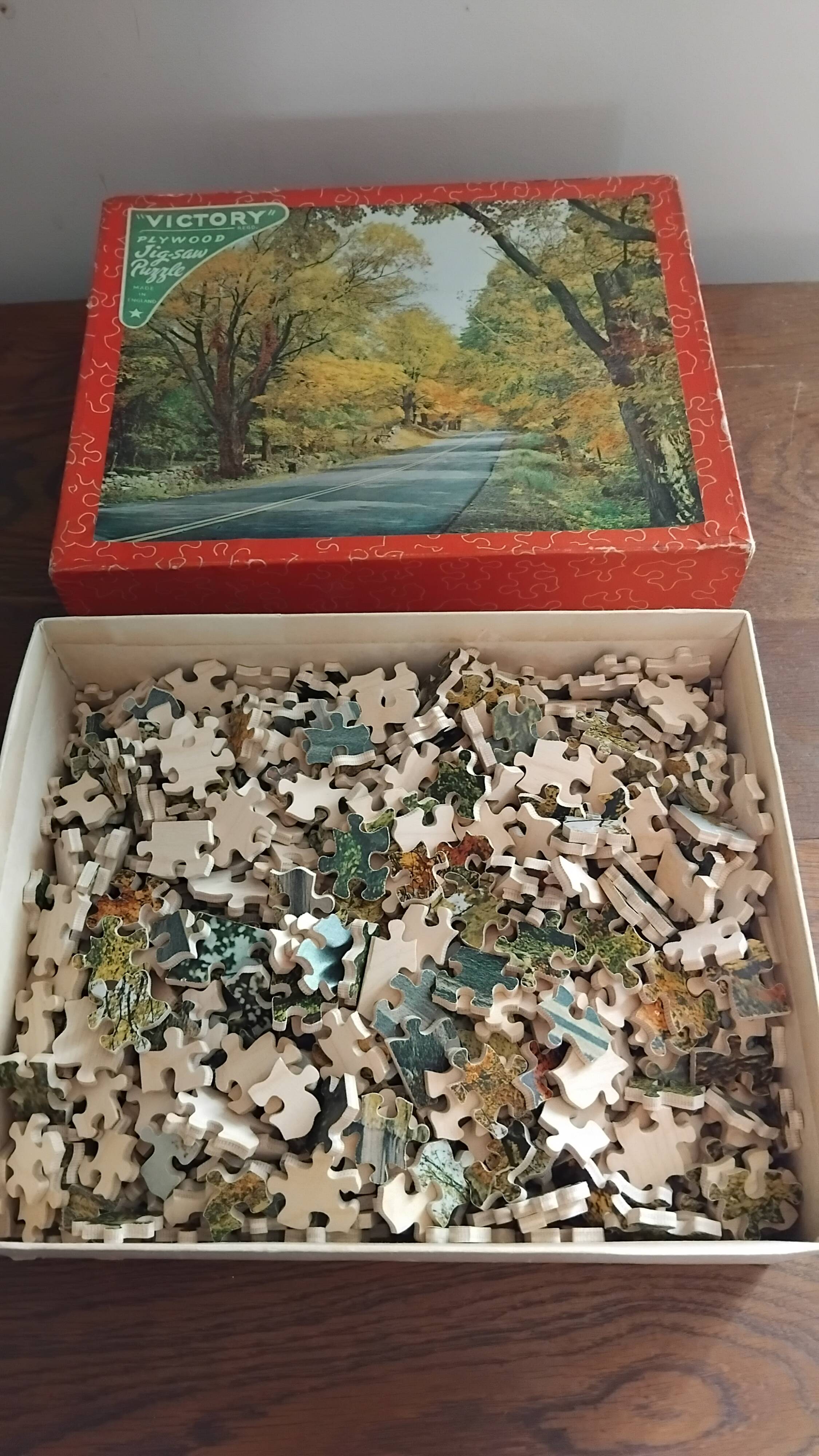 Wooden puzzle 1000 pieces victory 1950s