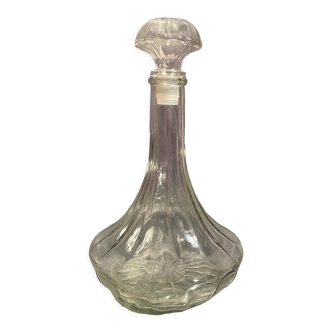 Glass decanter