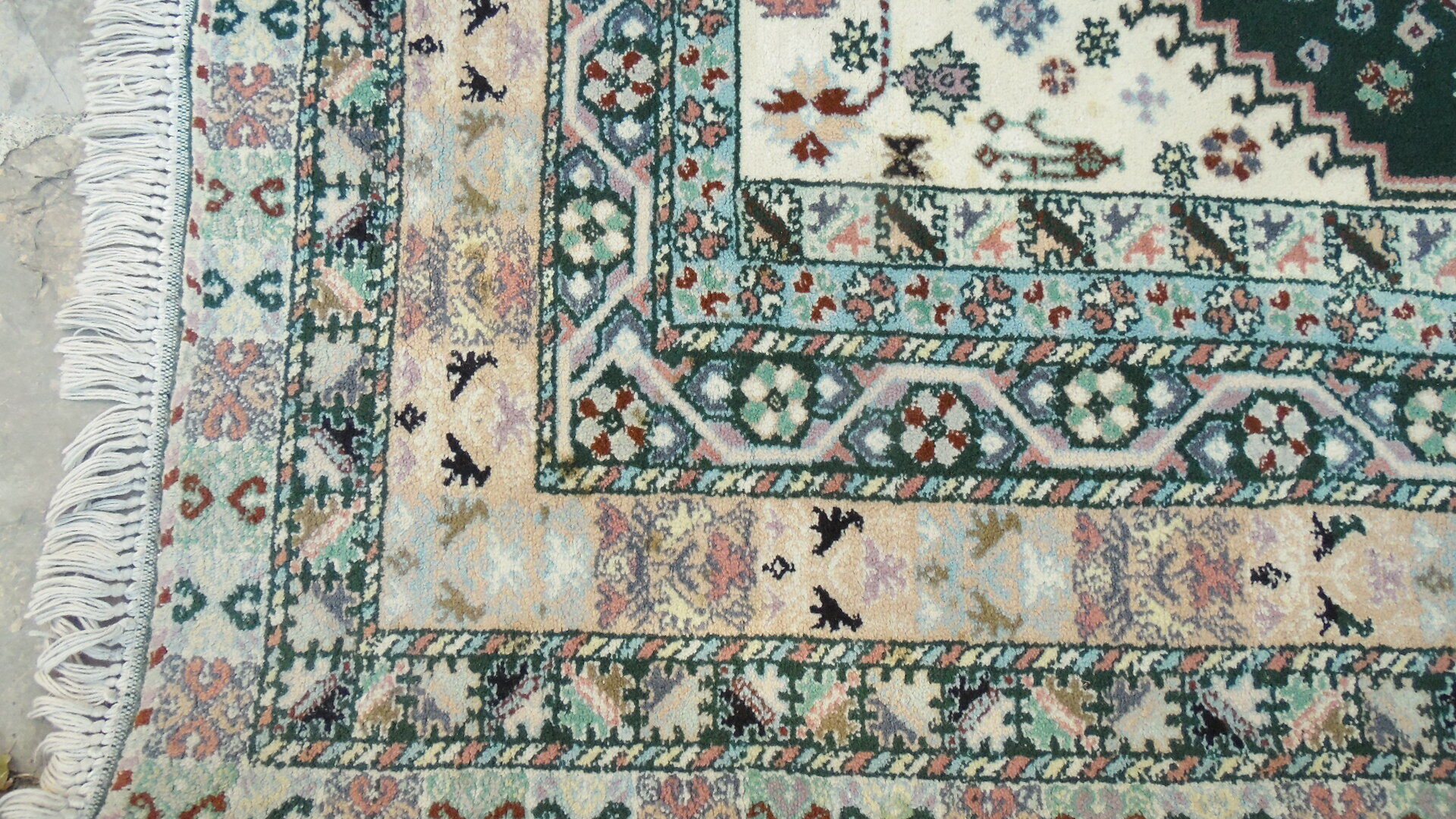 Old  Moroccan rug 200 x 153 cm