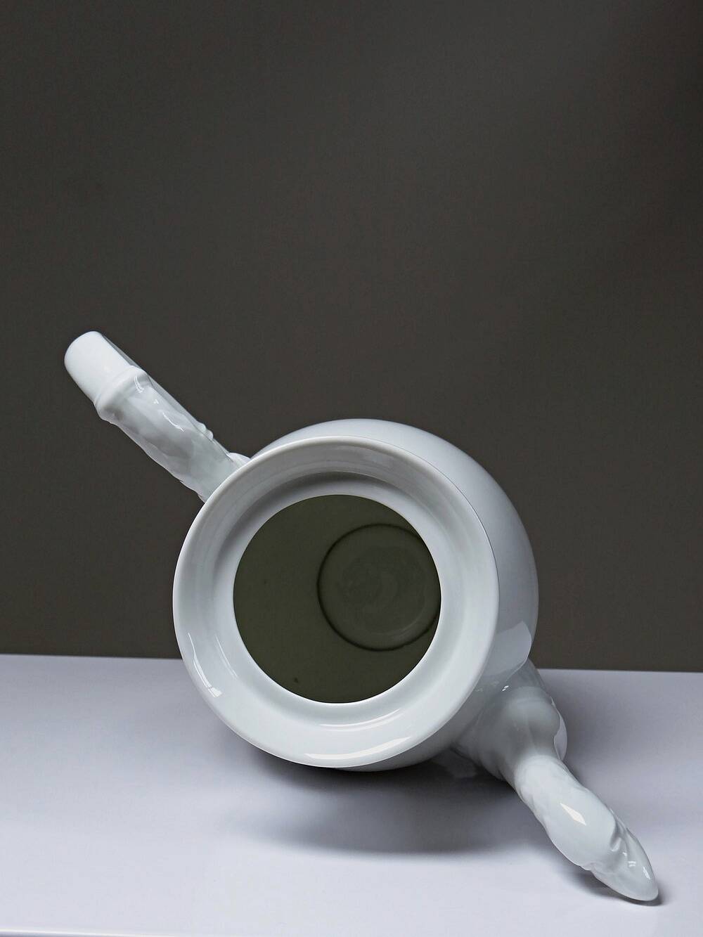 "Eagle" teapot, very fine white porcelain from Limoges by Raynaud, 1970s