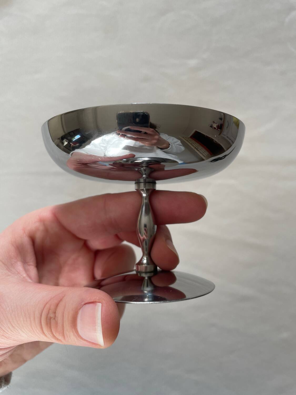 Set of 6 vintage metal footed ice cream glasses/cups.