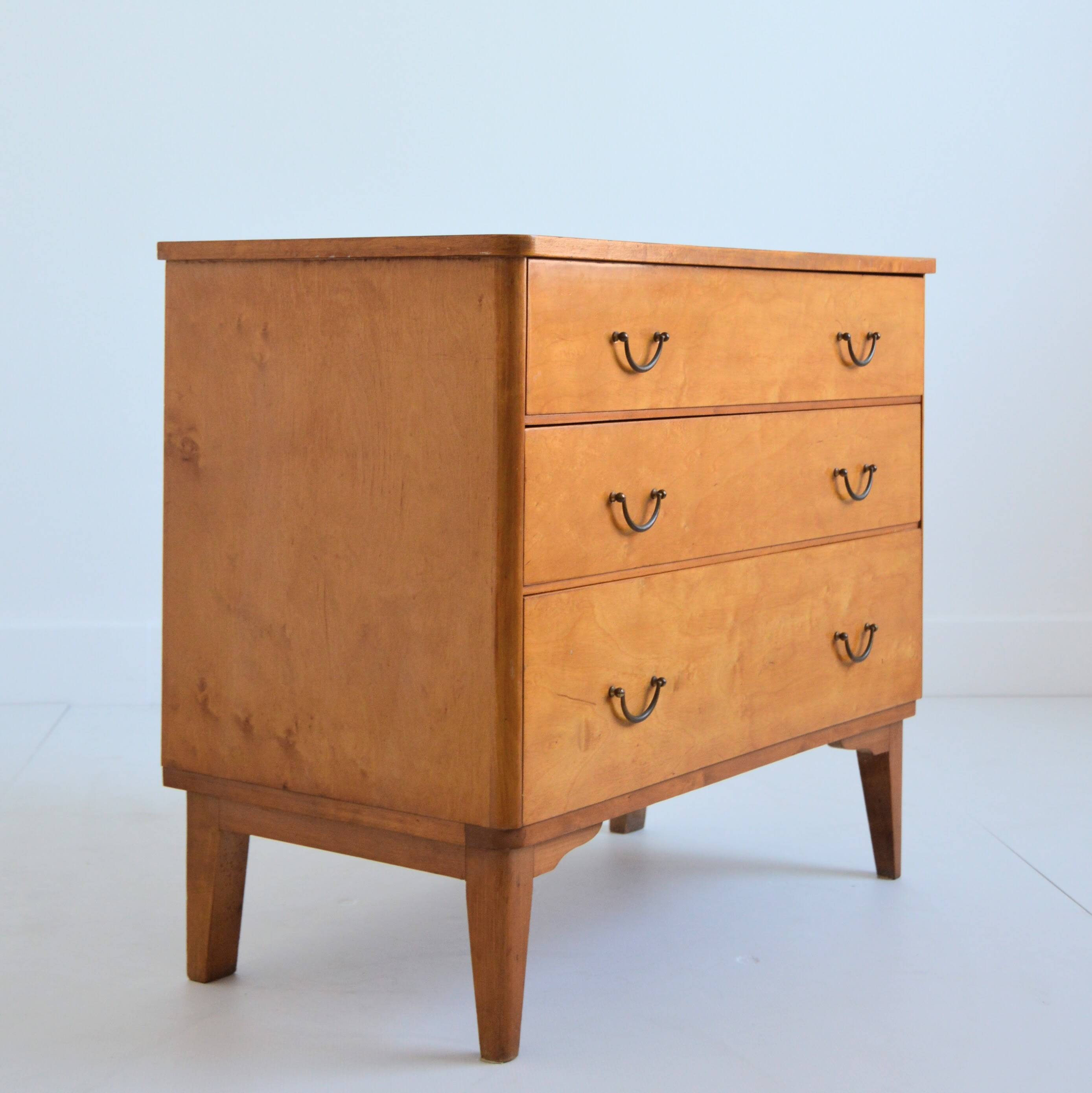Vintage 1950s/60s chest of drawers with 3 drawers