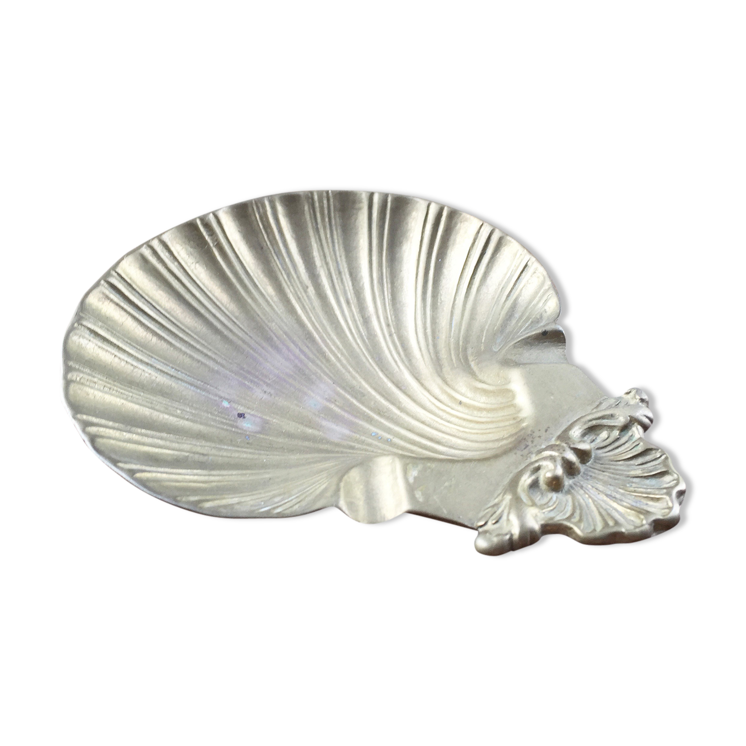 Shell brass ashtray