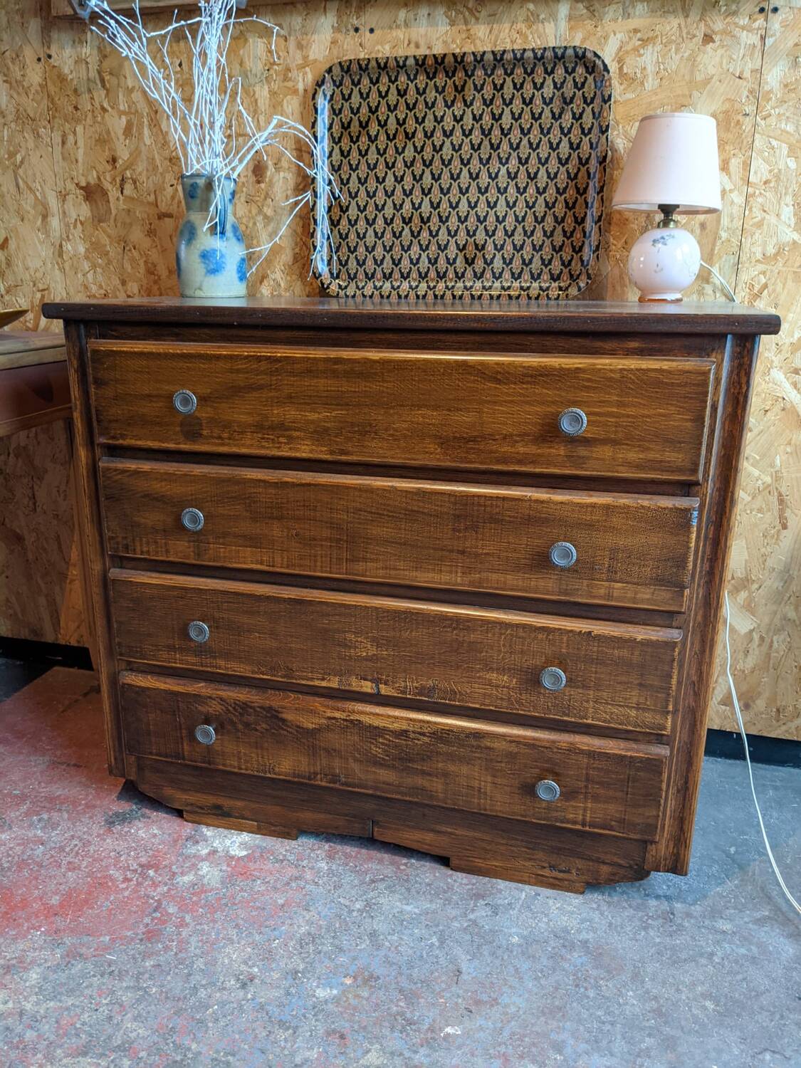Chest of drawers
