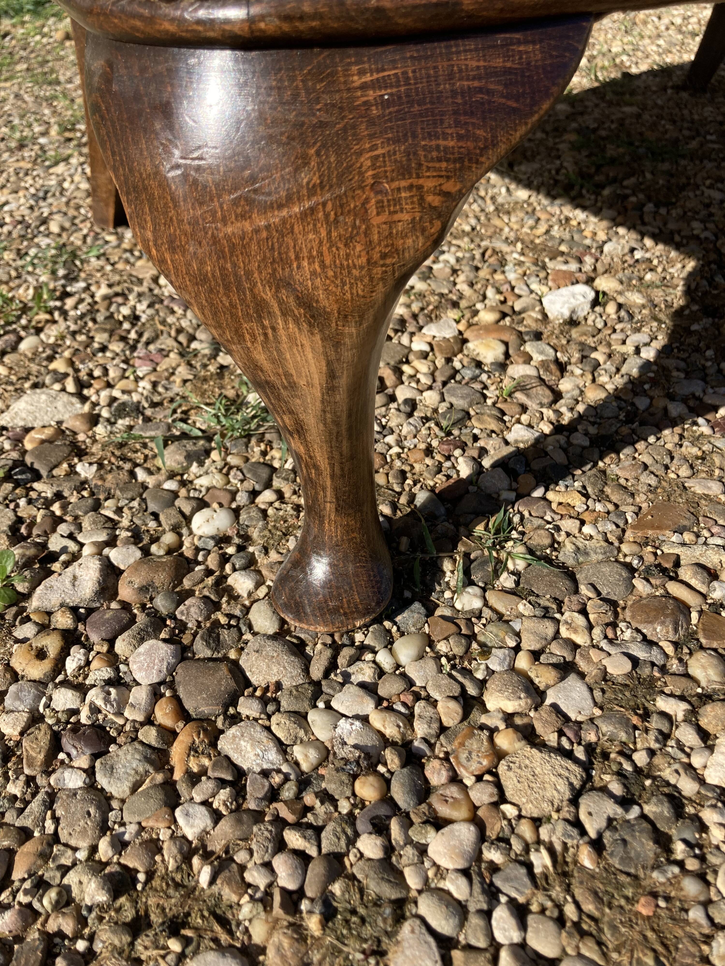 Pair of leather armchairs cannish cheeks