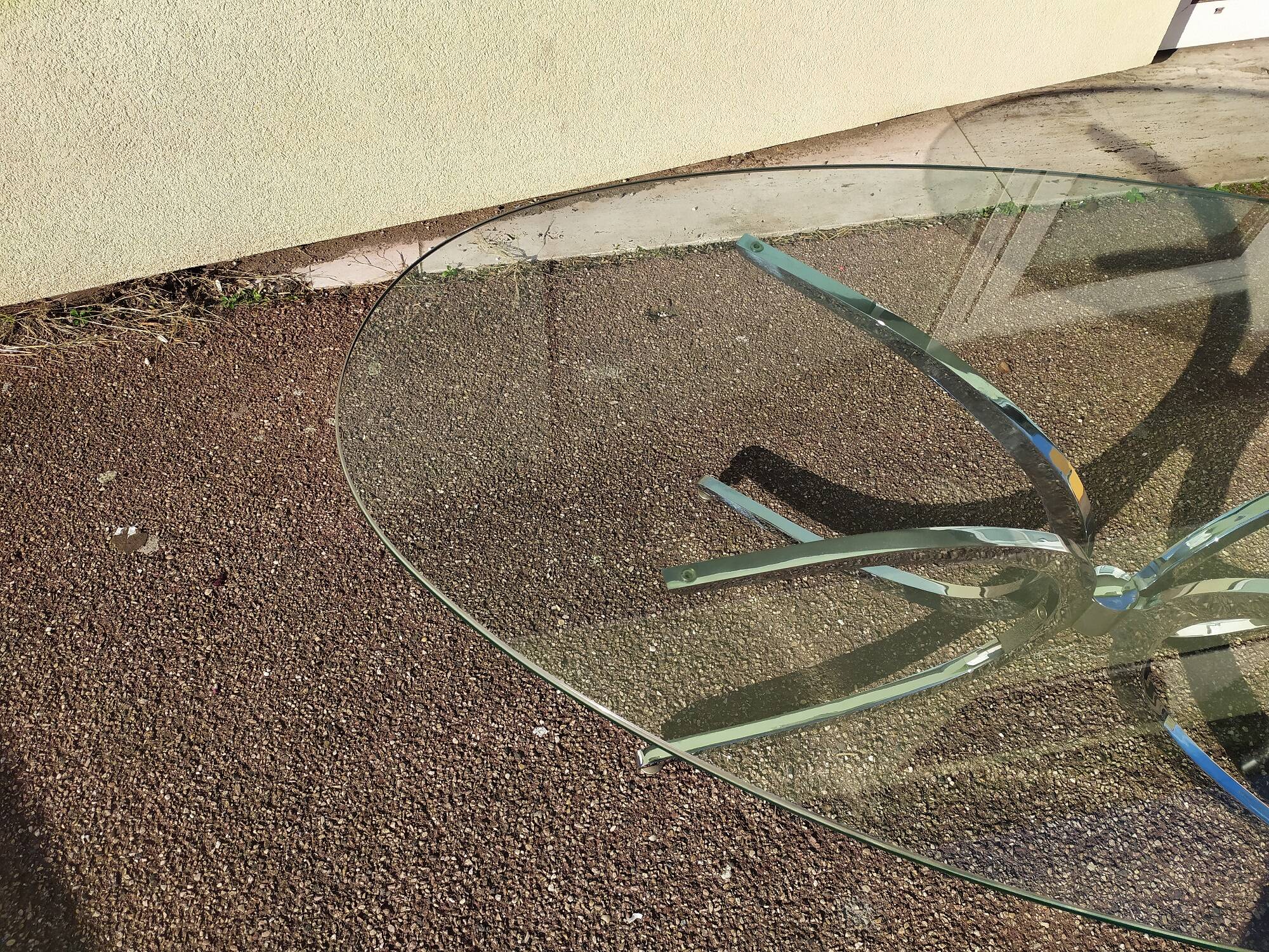 Large oval coffee table in glass and chrome - Vintage 1970