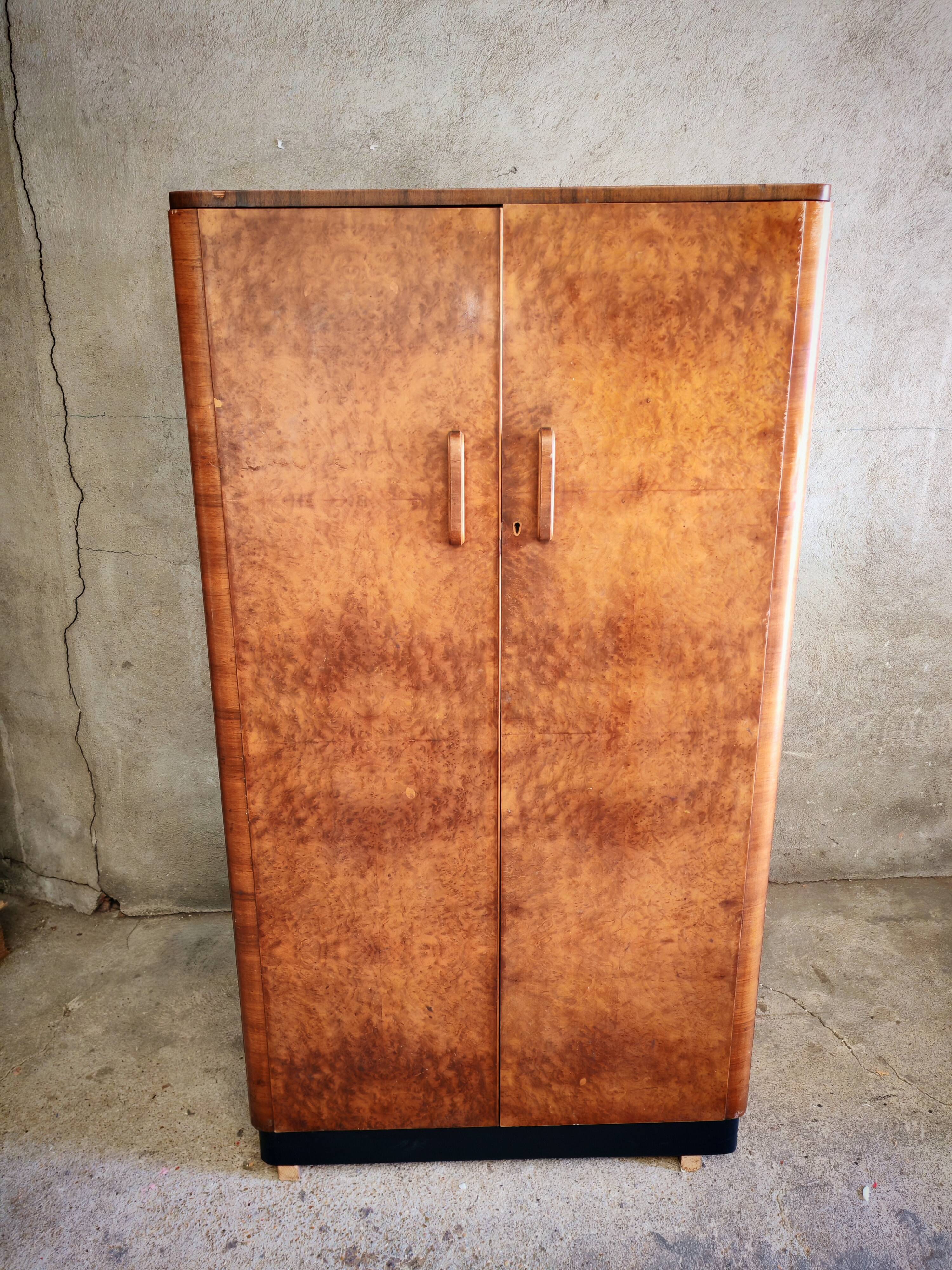 Armoire cabine, de voyage, penderie anglaise