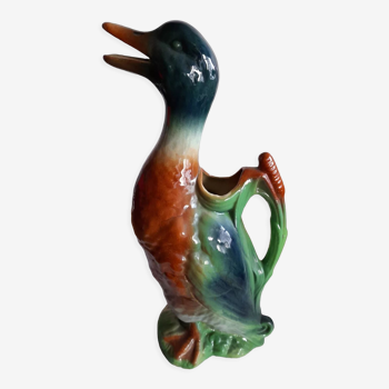 Water pitcher duck