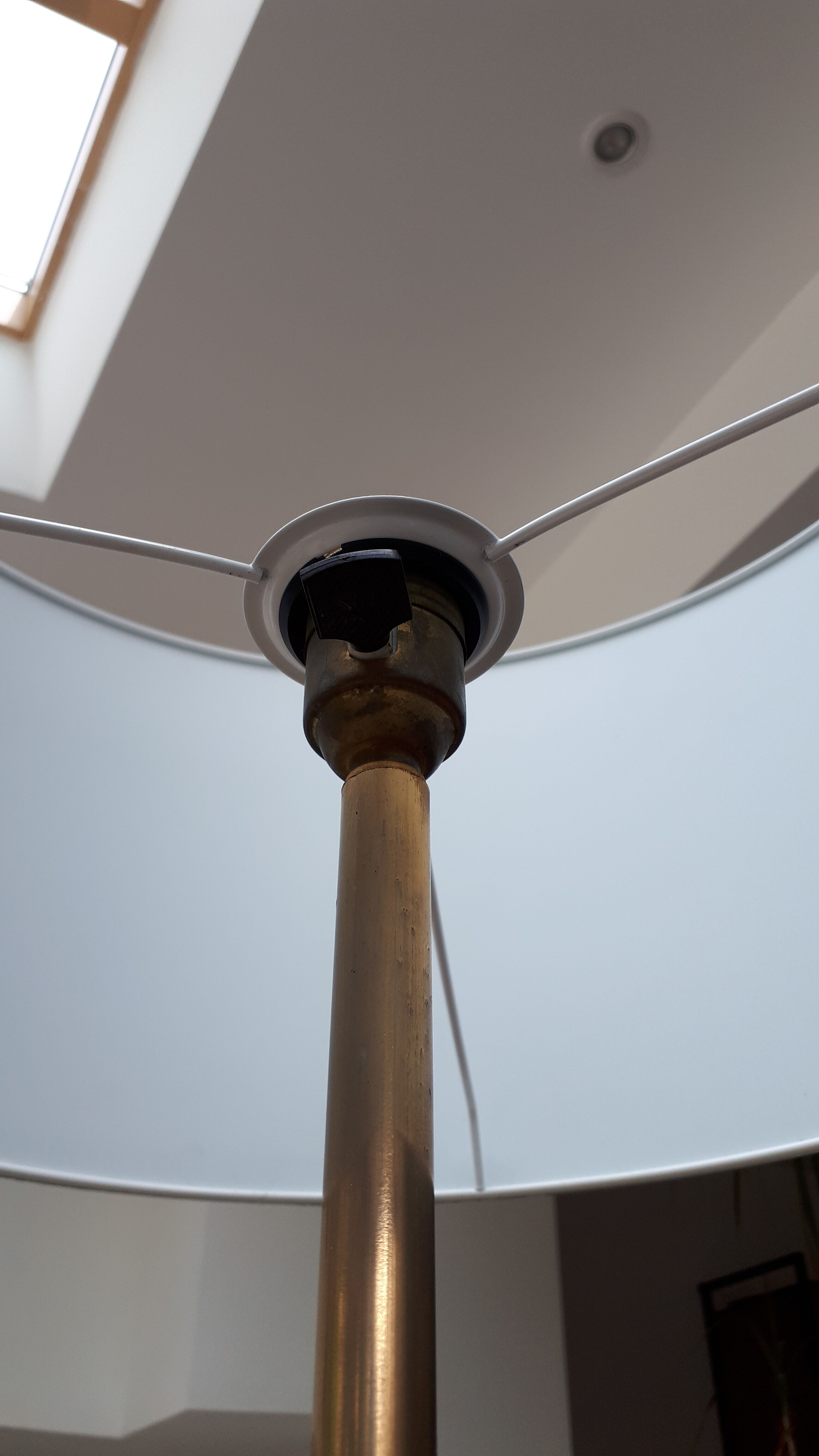 Floor lamp in gilded and opaline metal 50 years