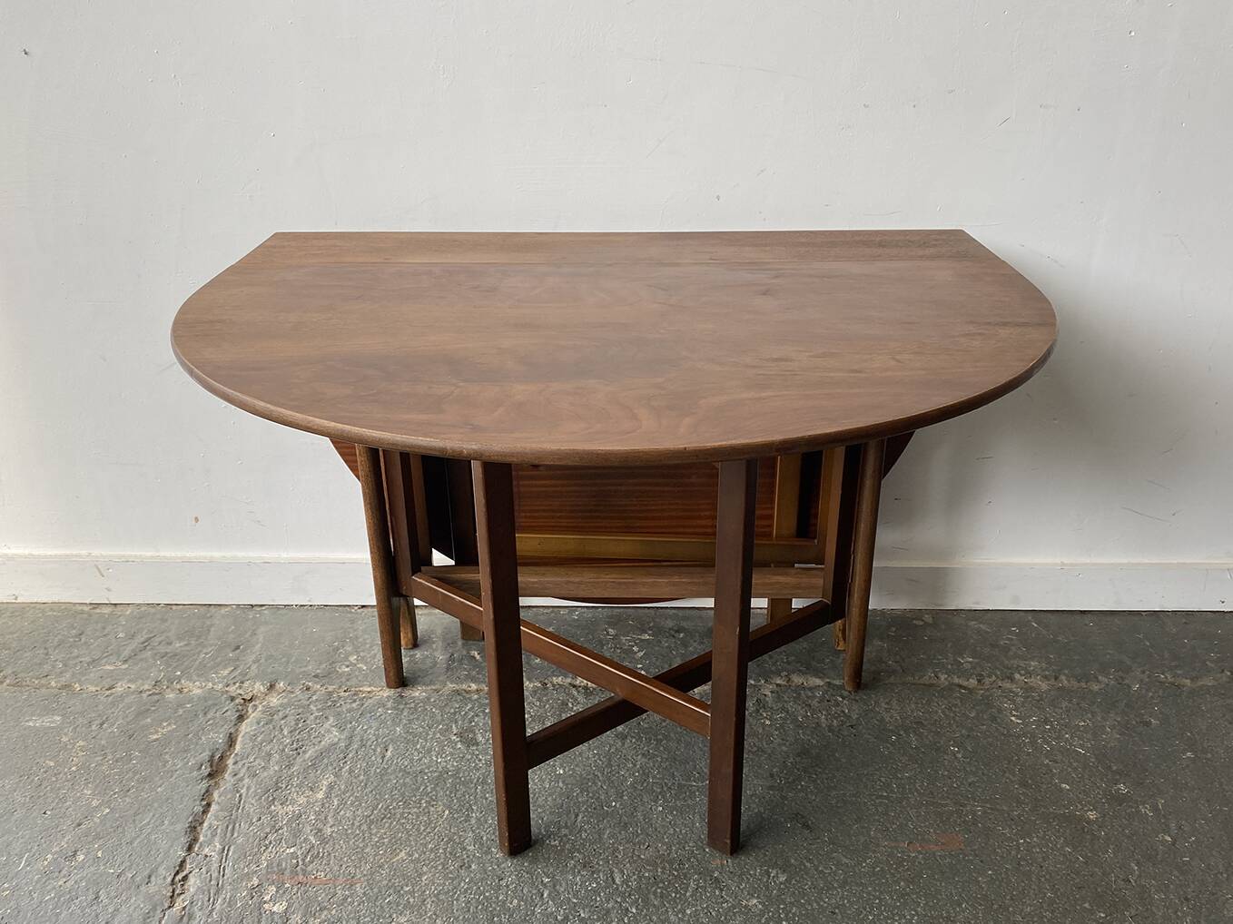 Large 1960s Mid-Century drop leaf table by G Plan
