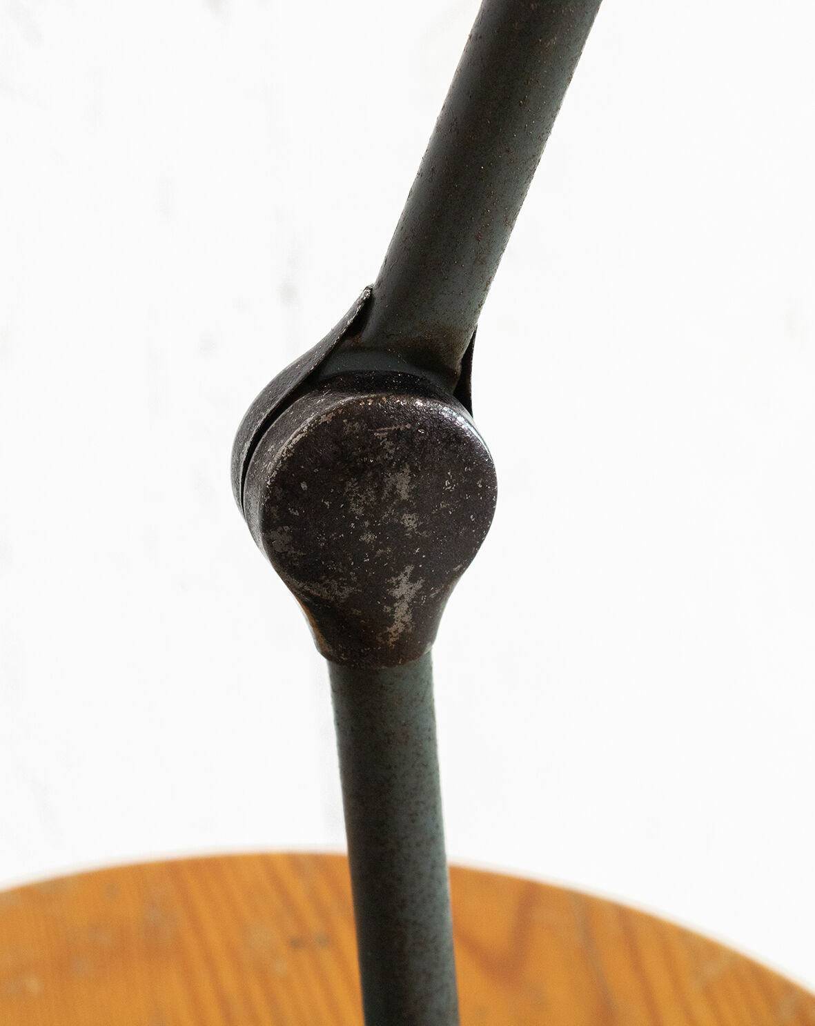 Jumo GS1 workshop lamp