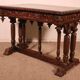 Table de milieu d'époque Renaissance en noyer