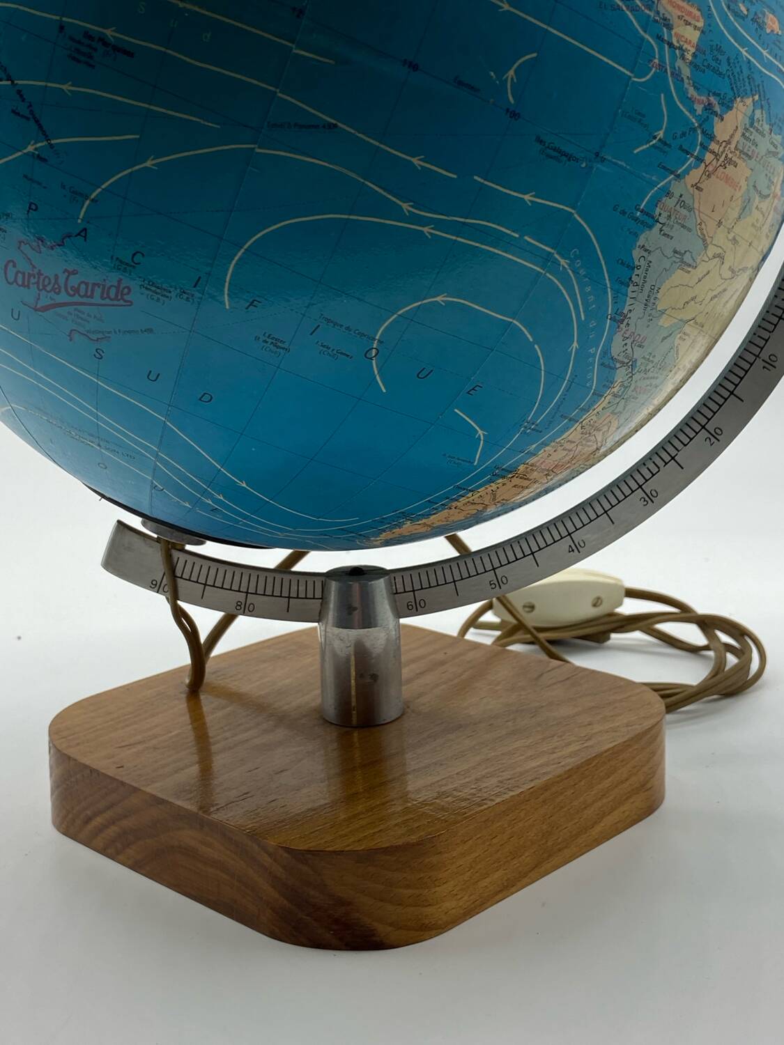 Vintage illuminated terrestrial globe / Taride / 1979