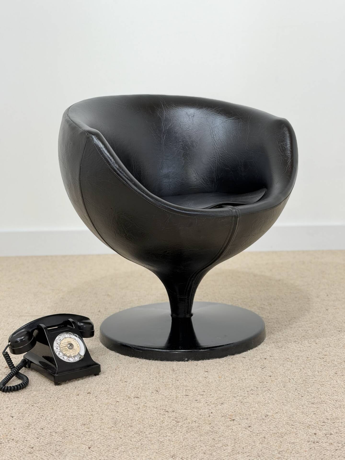 Luna armchair – Pierre Guariche for Meurop, 1967
