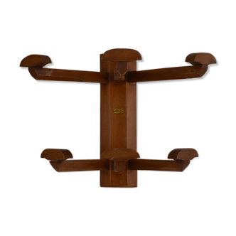 Stella coat holder
