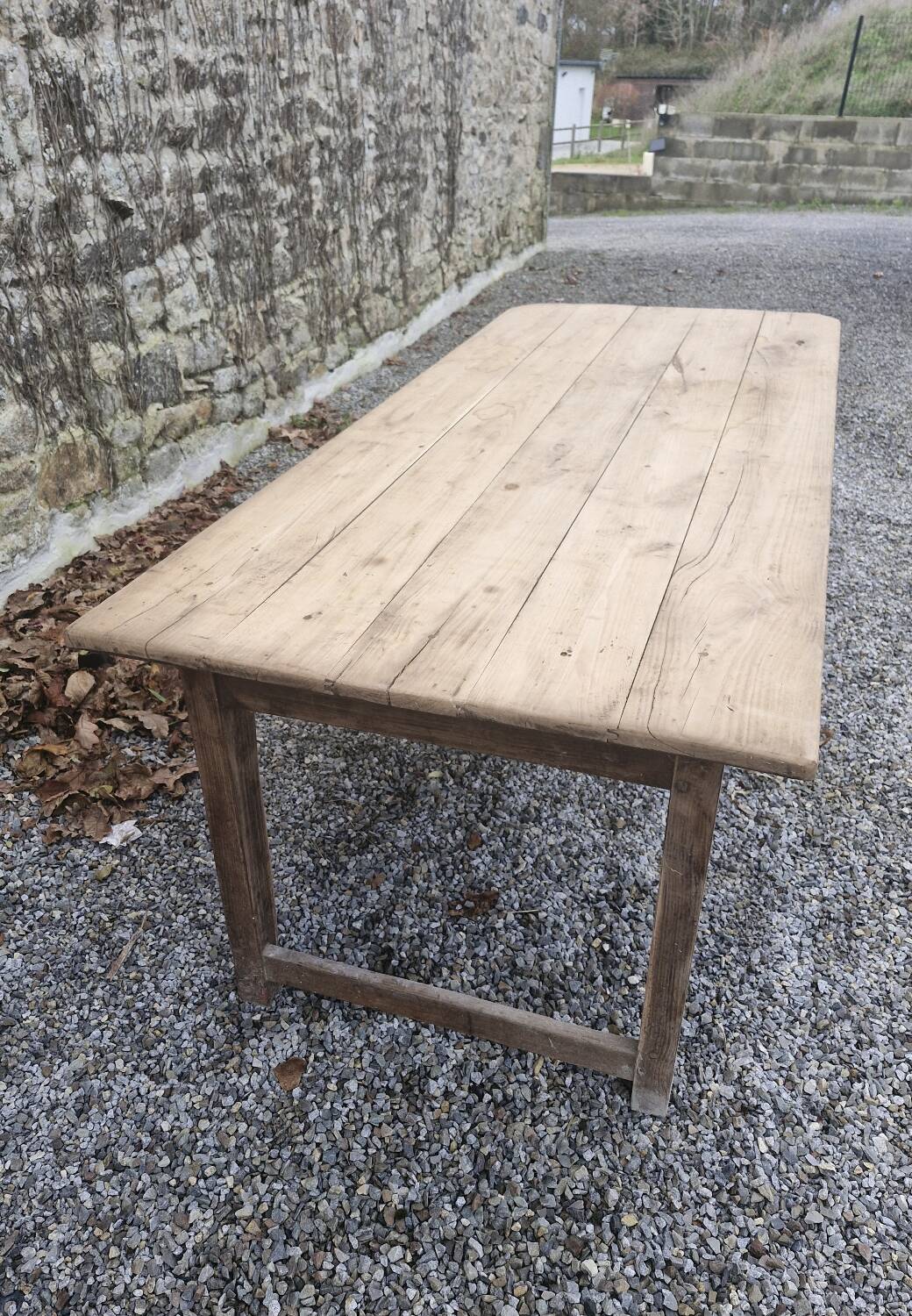 Farmhouse table