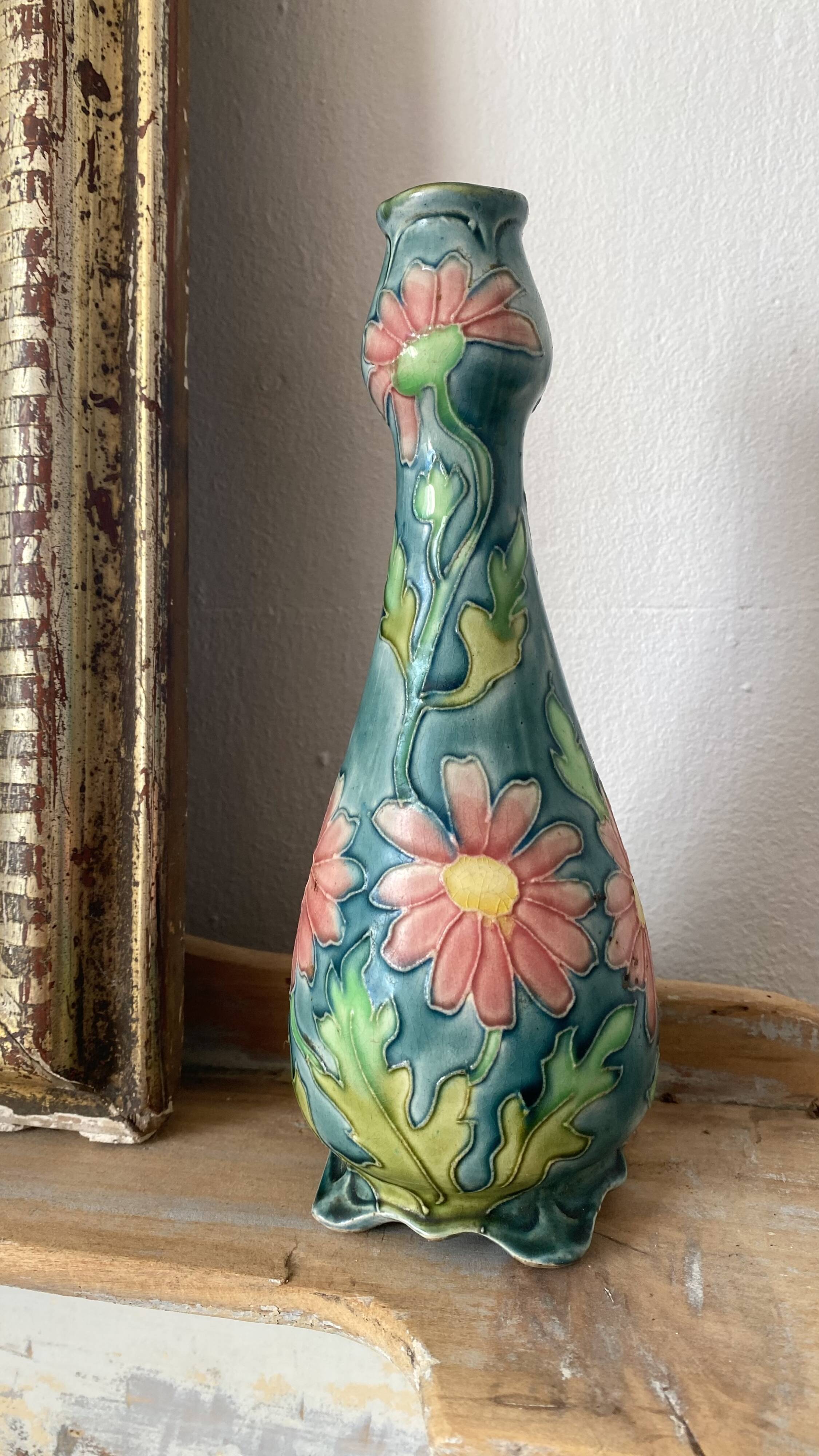 Antique Art Nouveau vase 20 cm
