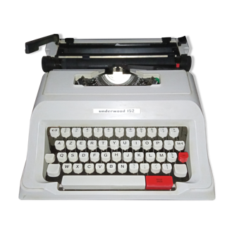Underwood 152 typewriter
